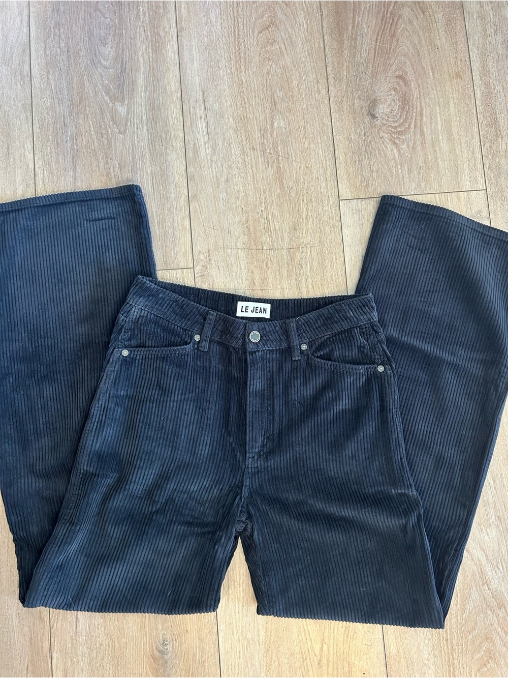 LE JEAN Black Corduroy Jeans - Straight Fit Size 28 NWOT
